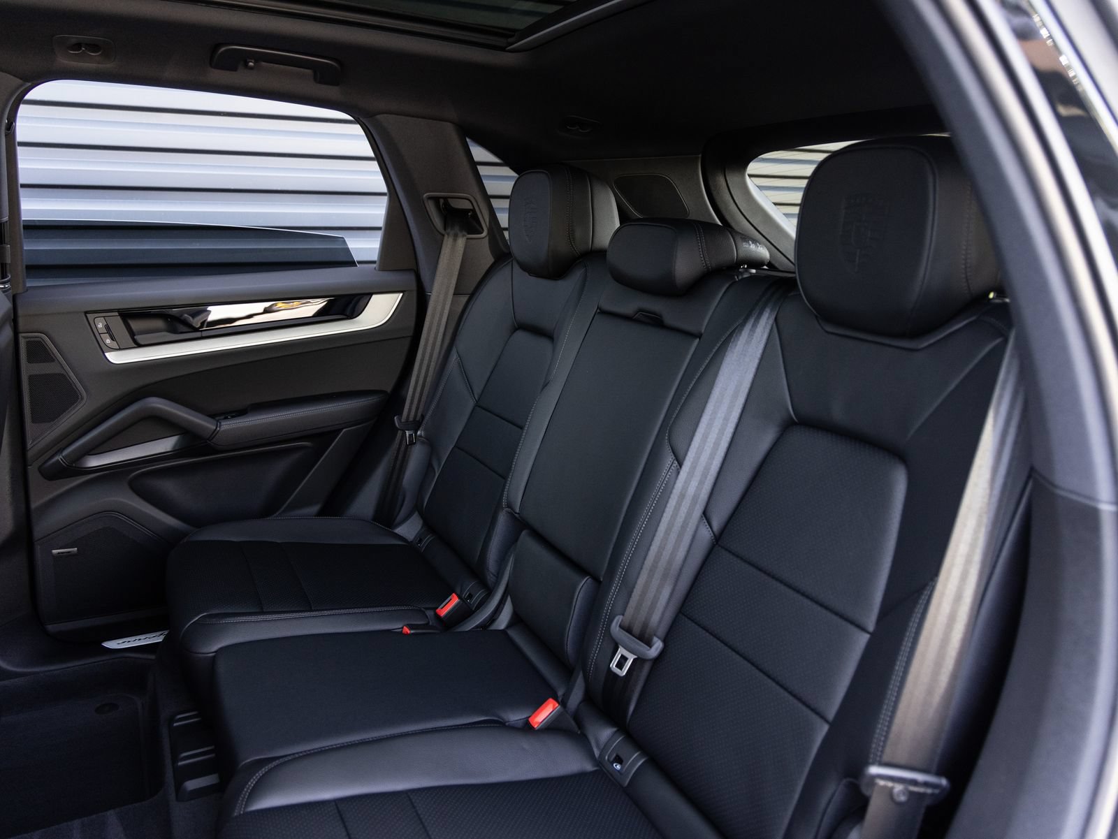 New 2026 Porsche Cayenne E-Hybrid AWD/4WD image 27