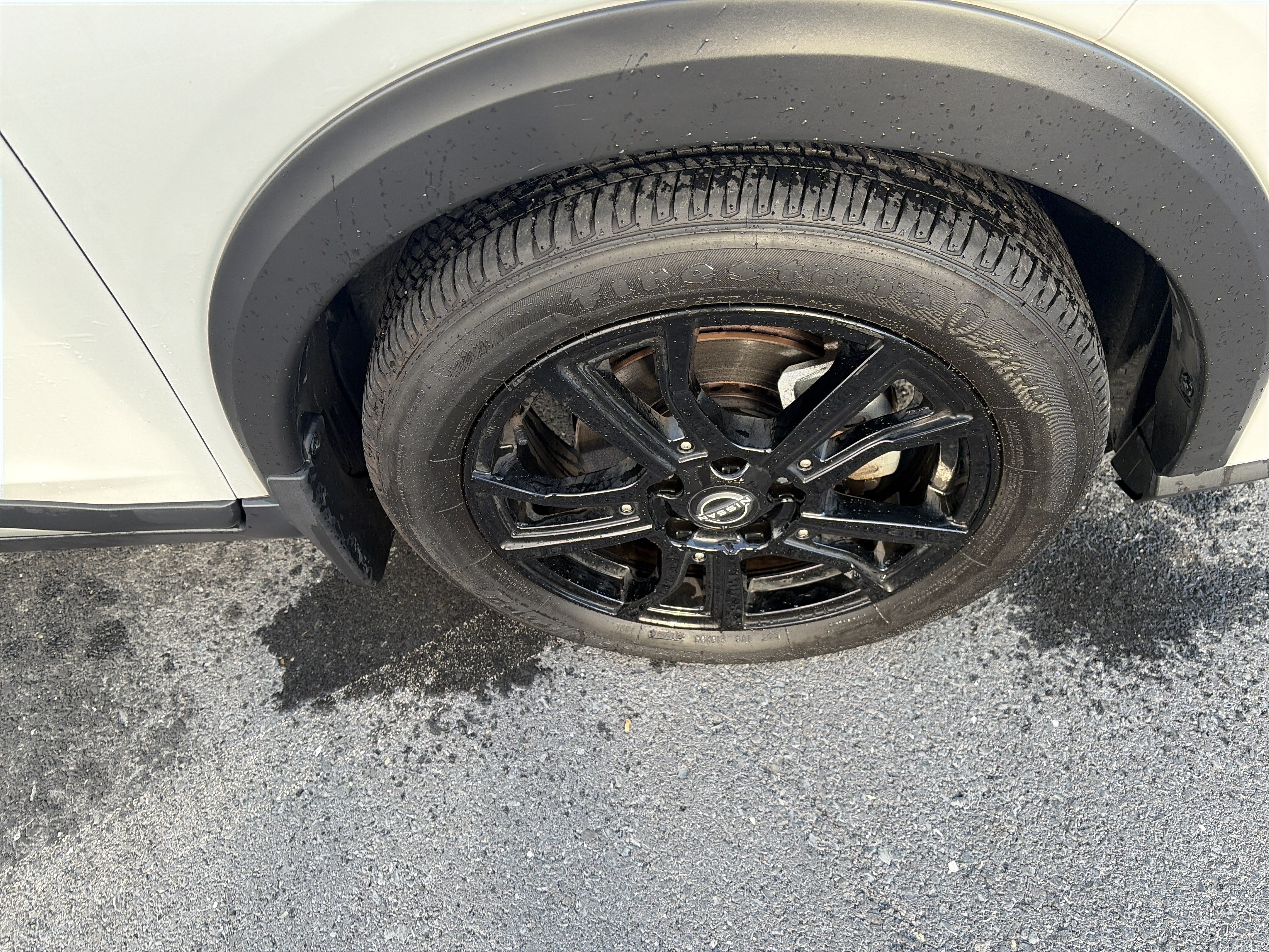 Used 2023 Nissan Kicks SR FWD image 12