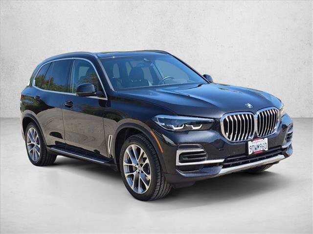 Used 2023 BMW X5 xDrive40i w/ Premium Package AWD/4WD image 3
