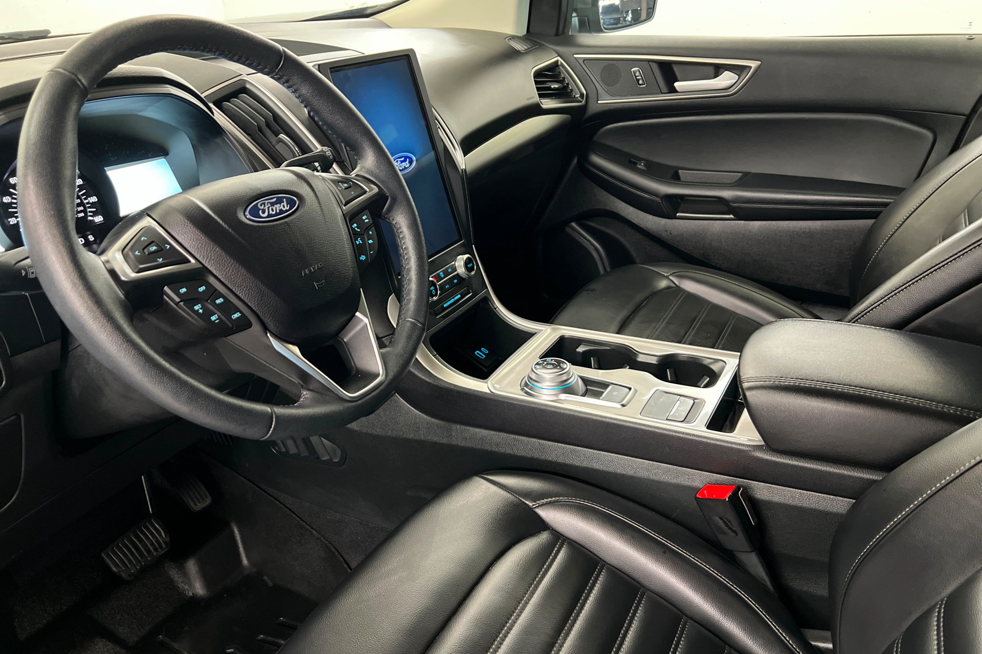 Used 2024 Ford Edge SEL w/ Convenience Package AWD/4WD image 16