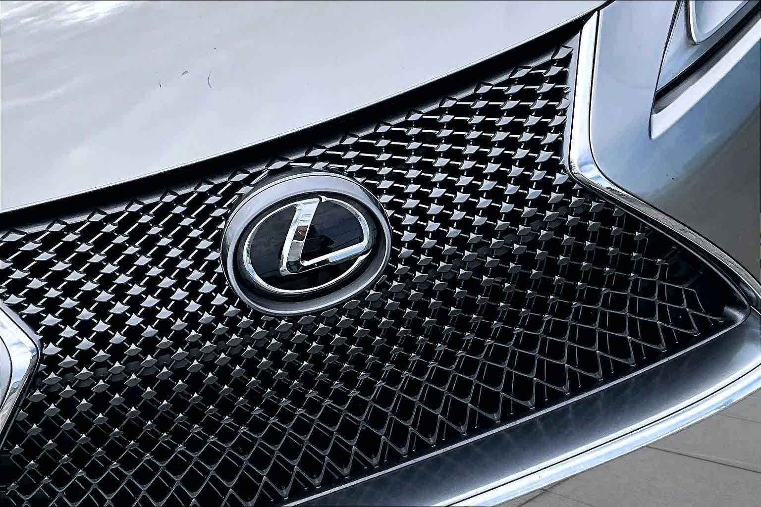 Used 2019 Lexus LC 500 Coupe w/ Performance Package RWD image 30
