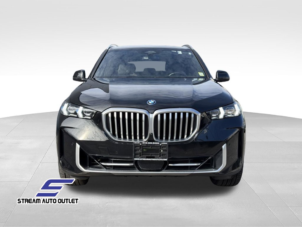 Used 2024 BMW X5 xDrive50e w/ Premium Package AWD/4WD image 2