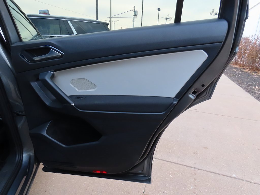 Used 2018 Volkswagen Tiguan S image 12