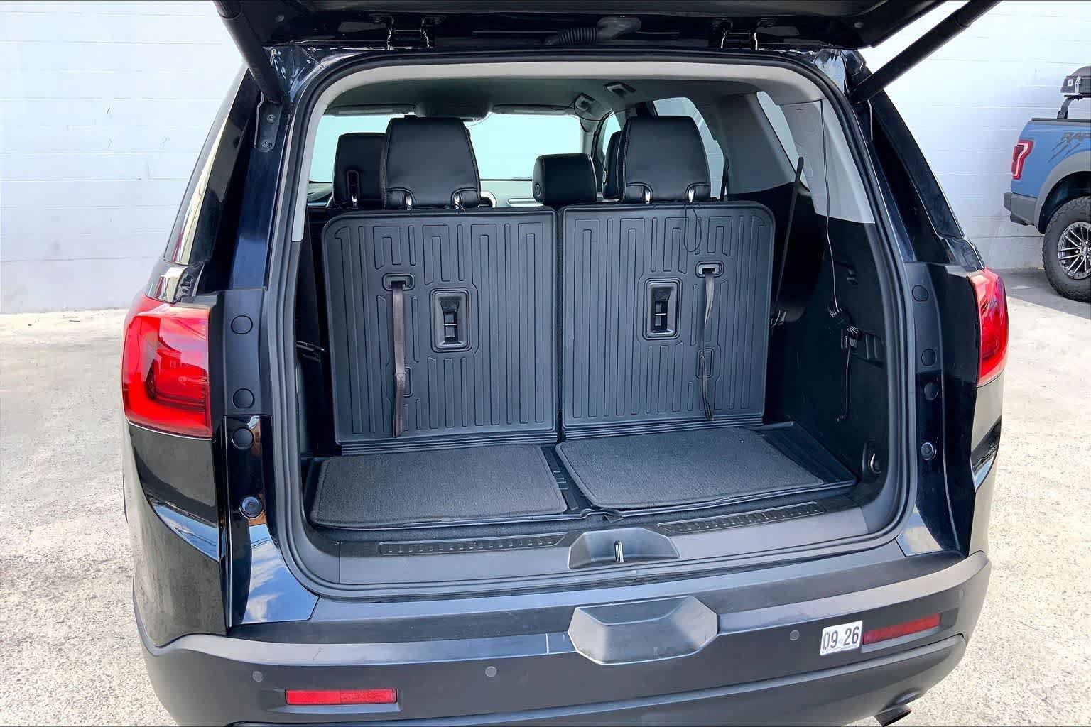 Used 2019 GMC Acadia SLT w/ Black Edition FWD image 19