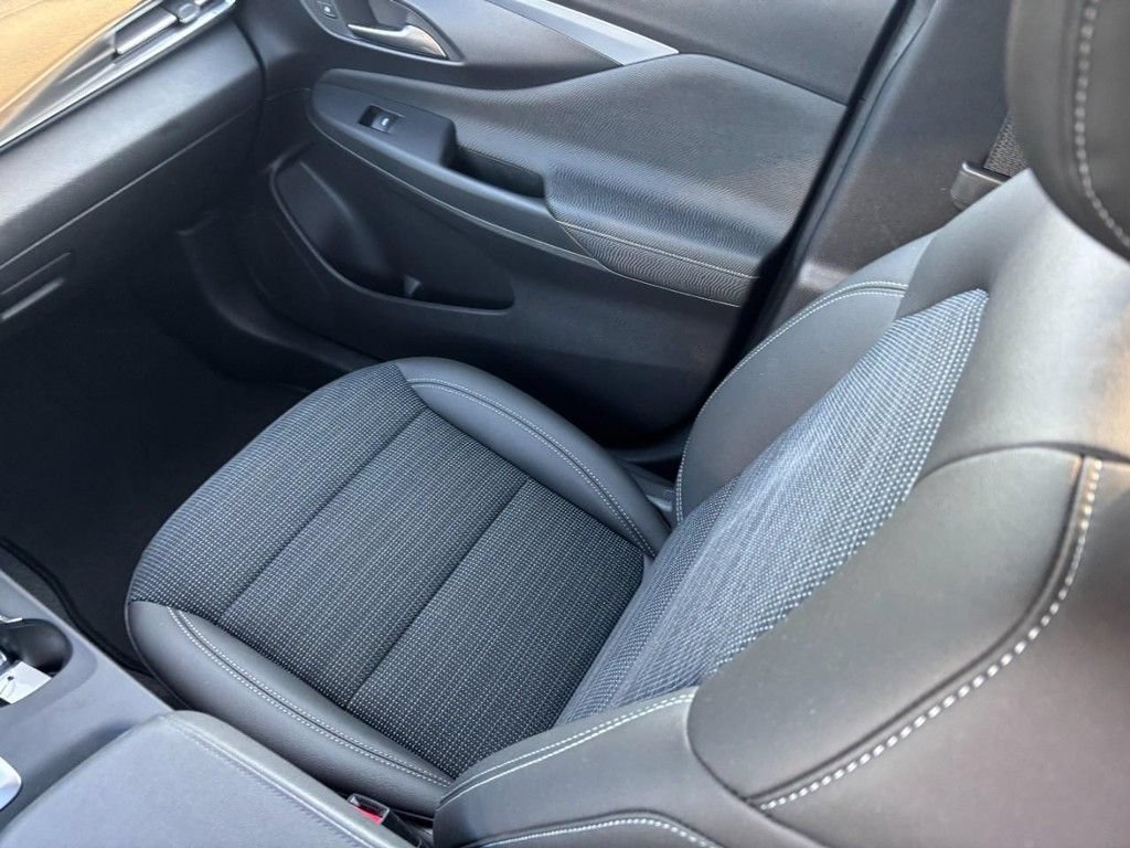 Used 2025 Buick Envista Preferred w/ Convenience I Package FWD image 14