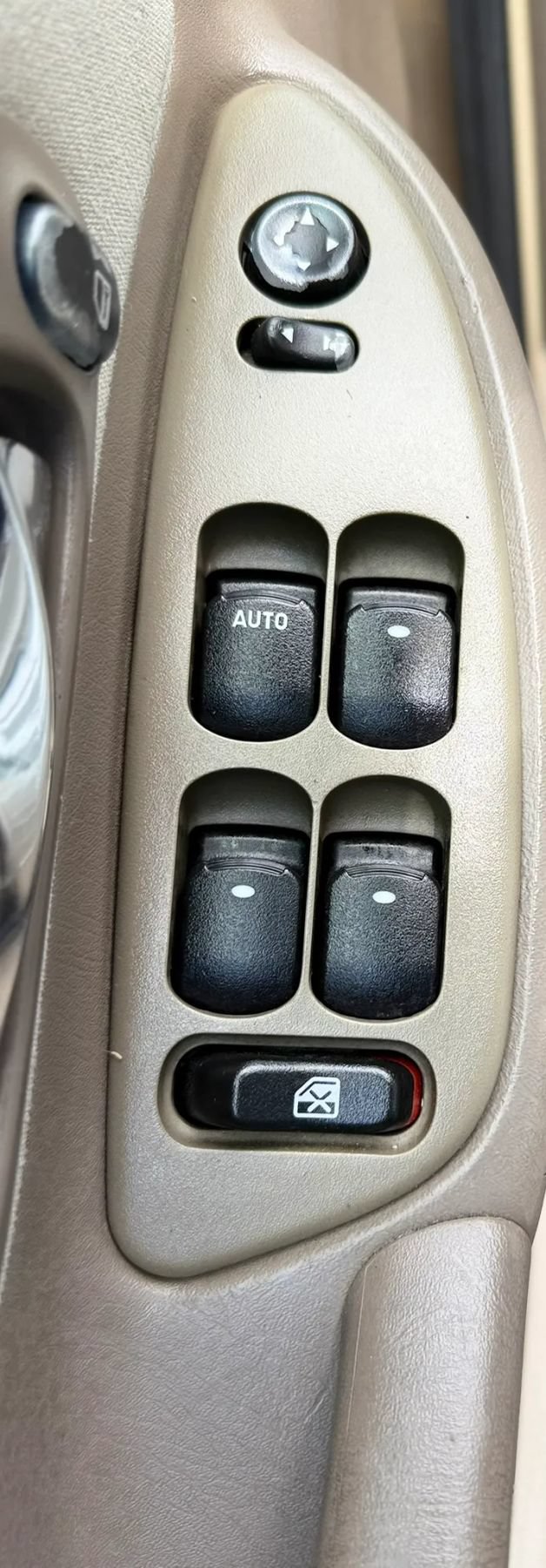 Used 2004 Chevrolet Malibu LS w/ Preferred Equipment Group FWD image 19