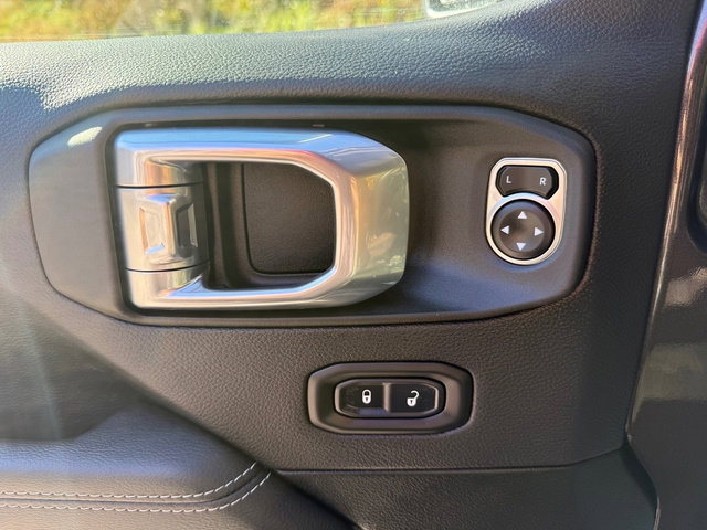 Used 2022 Jeep Wrangler Unlimited Sahara w/ Cold Weather Group image 12