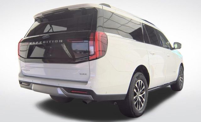 Used 2025 Ford Expedition Max Platinum AWD/4WD image 2