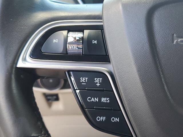 Used 2019 Lincoln Nautilus Select AWD/4WD image 12