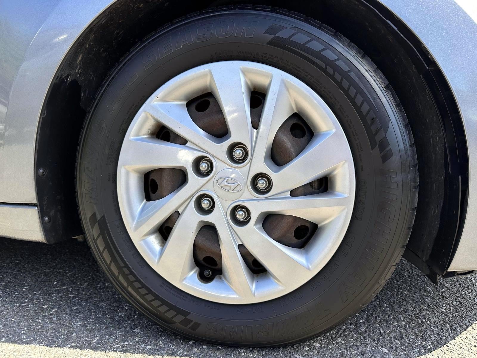 Used 2017 Hyundai Elantra SE FWD image 6