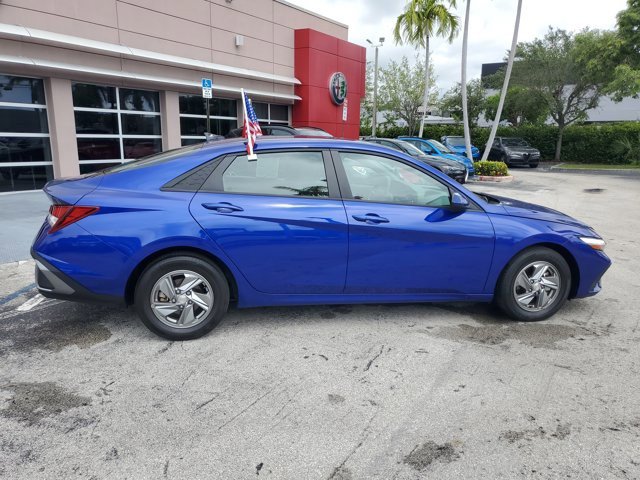 Used 2024 Hyundai Elantra SE image 8