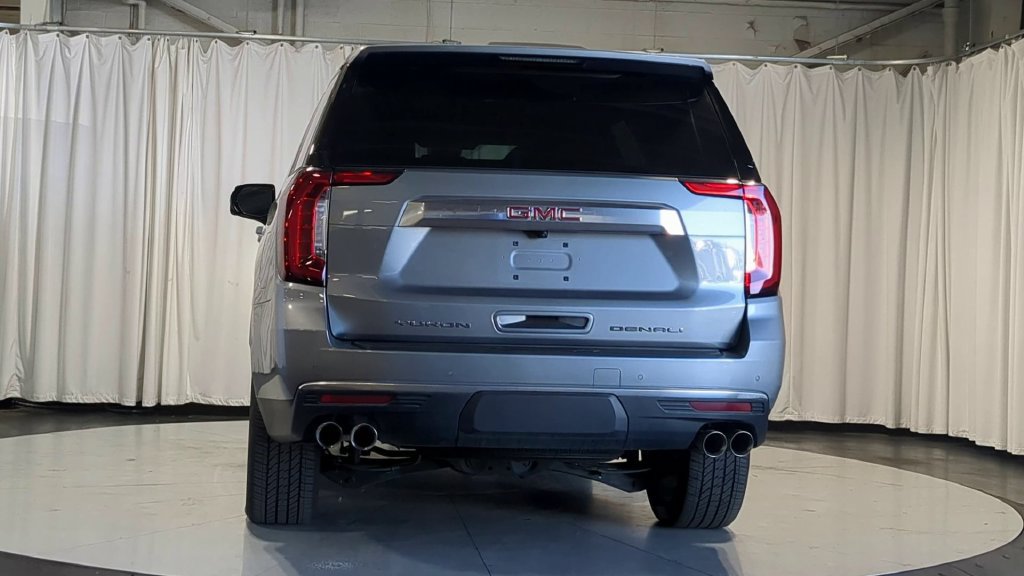 Used 2023 GMC Yukon Denali AWD/4WD image 9