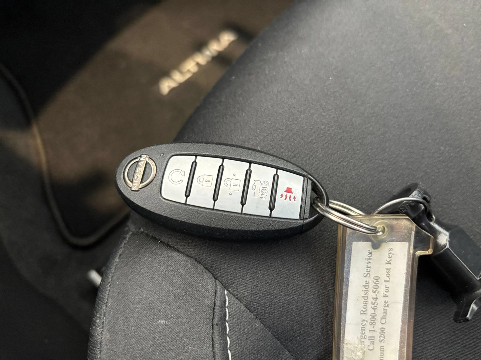 Used 2025 Nissan Altima 2.5 SV FWD image 21