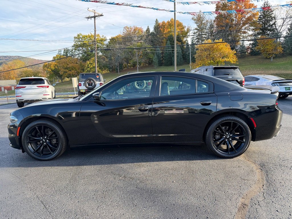 Used 2018 Dodge Charger SXT Plus w/ Blacktop Package image 8