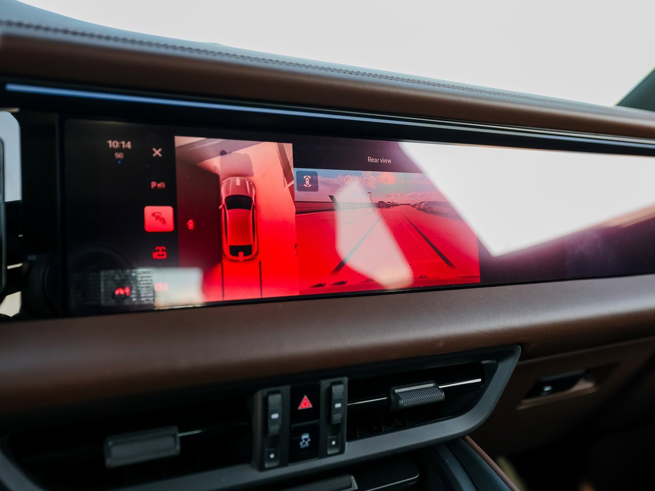 New 2025 Porsche Macan 4 Electric image 19