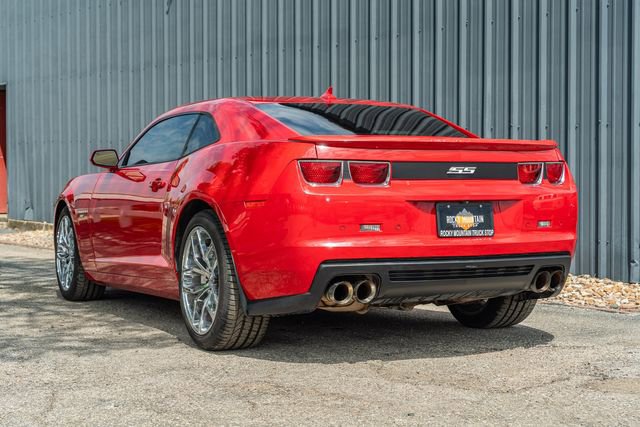 Used 2013 Chevrolet Camaro SS w/ RS Package RWD image 4