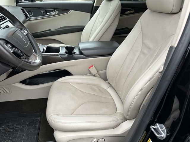 Used 2019 Lincoln Nautilus Reserve image 21