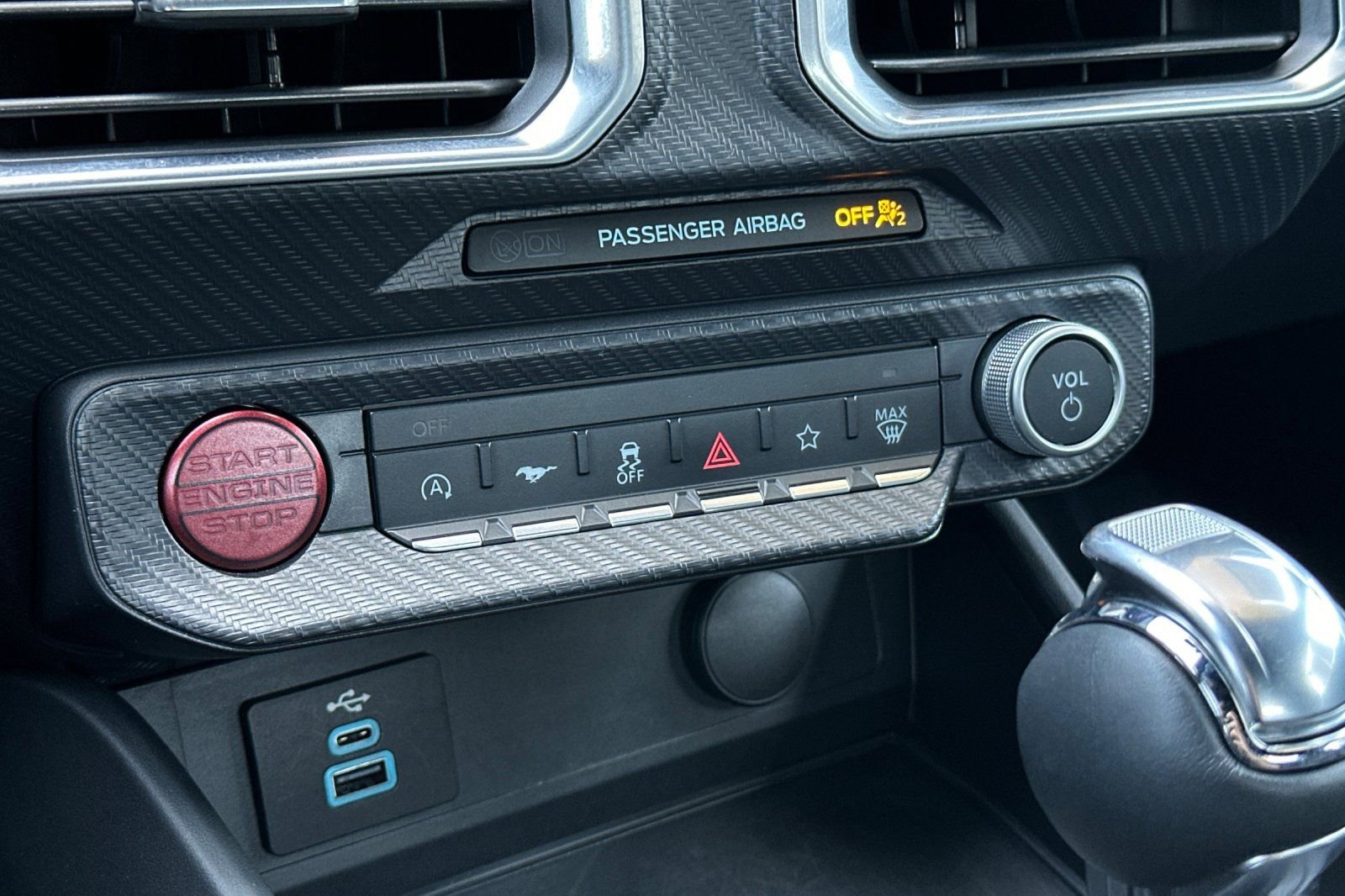 Certified 2025 Ford Mustang Premium RWD image 18