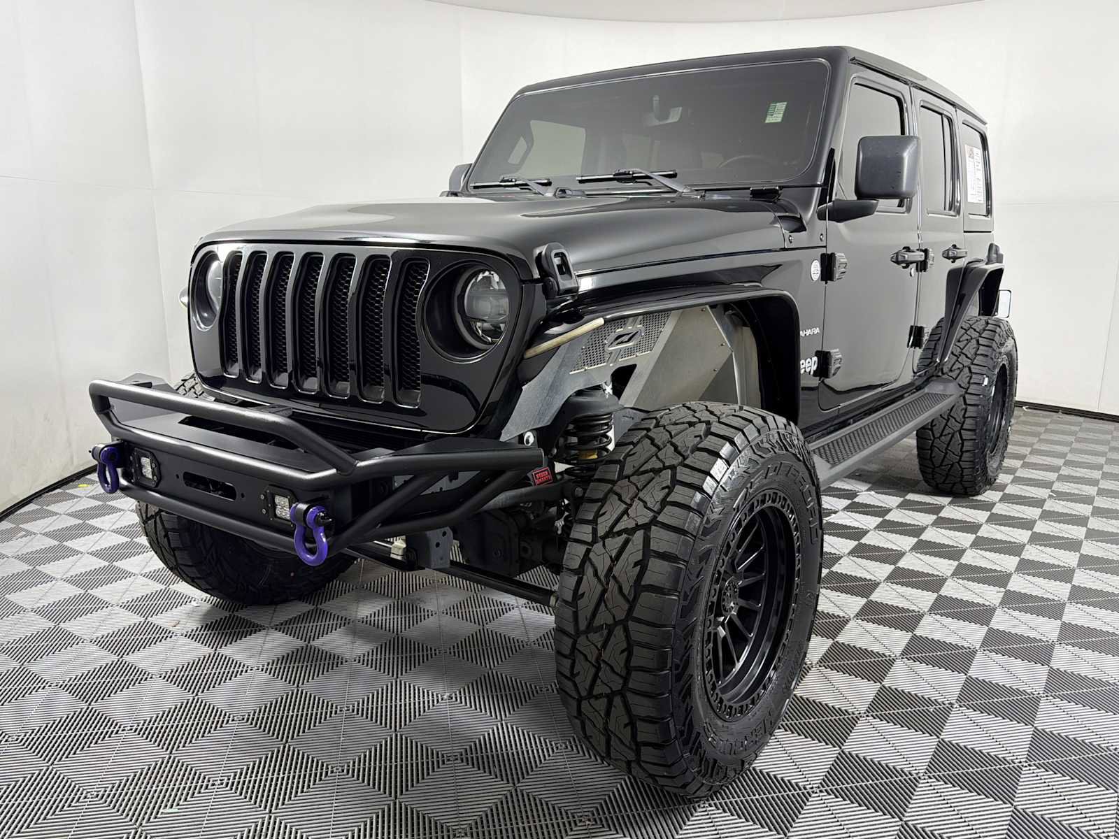 Used 2022 Jeep Wrangler Unlimited Sahara w/ Cold Weather Group image 3