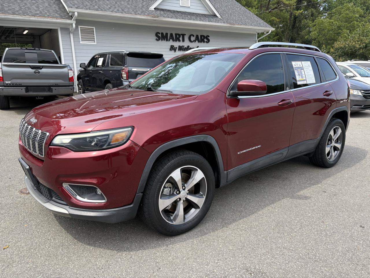 Used 2019 Jeep Cherokee Limited AWD/4WD image 1