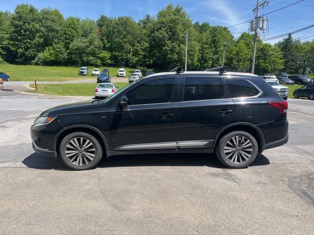Used 2019 Mitsubishi Outlander GT AWD/4WD image 9