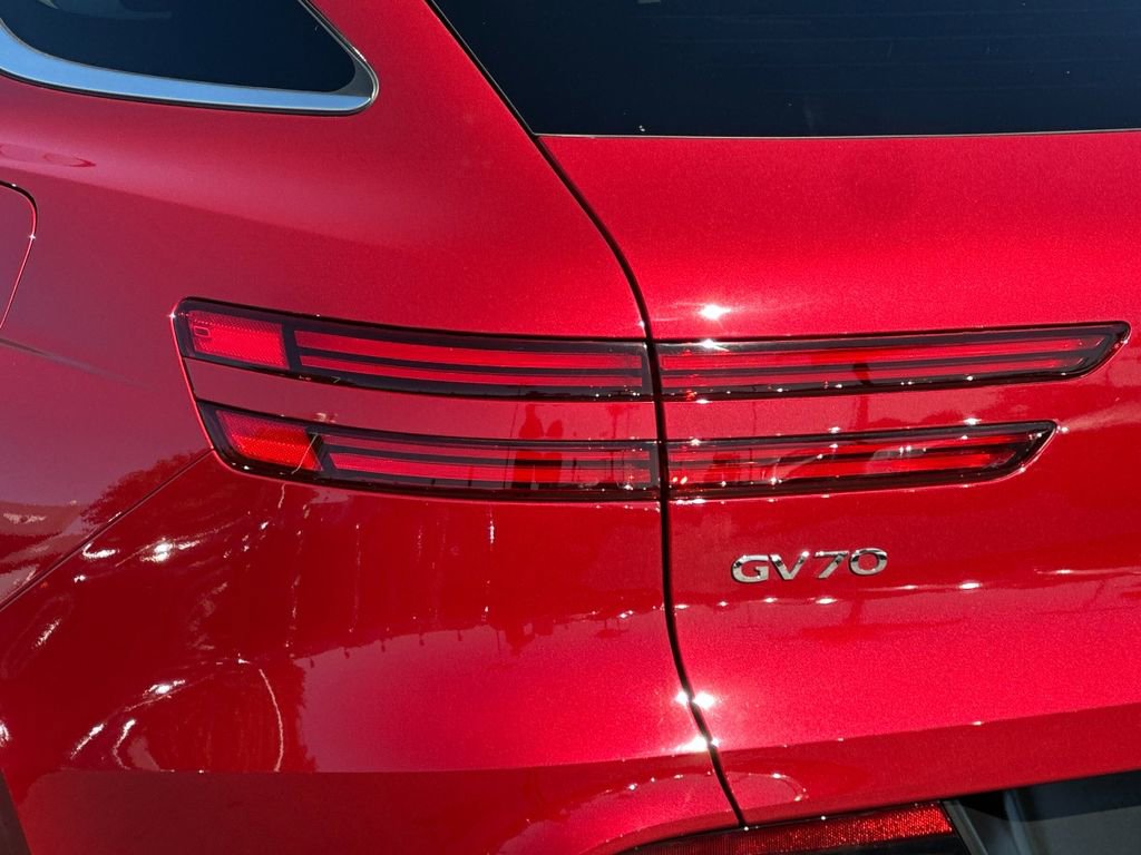Used 2023 Genesis GV70 2.5T Advanced w/ Advanced Package image 28