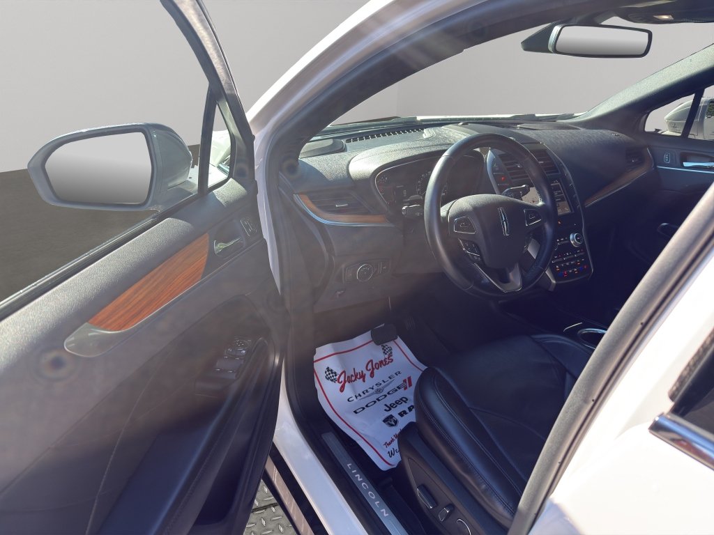 Used 2019 Lincoln MKC Reserve w/ MKC Technology Package FWD image 6