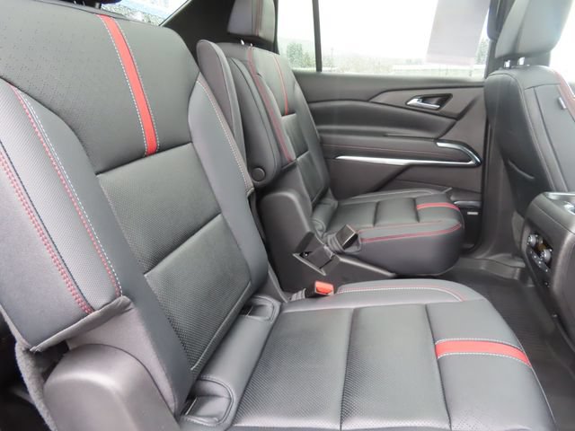 Used 2025 Chevrolet Traverse RS w/ LPO, Floor Liner Package AWD/4WD image 47