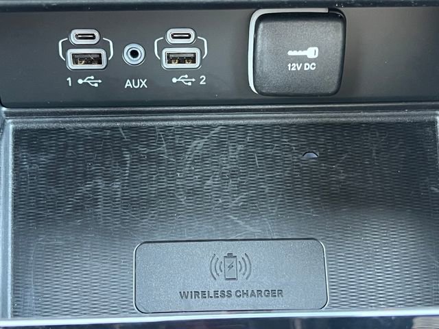 Used 2024 Jeep Grand Cherokee Limited w/ Luxury Tech Group II image 30