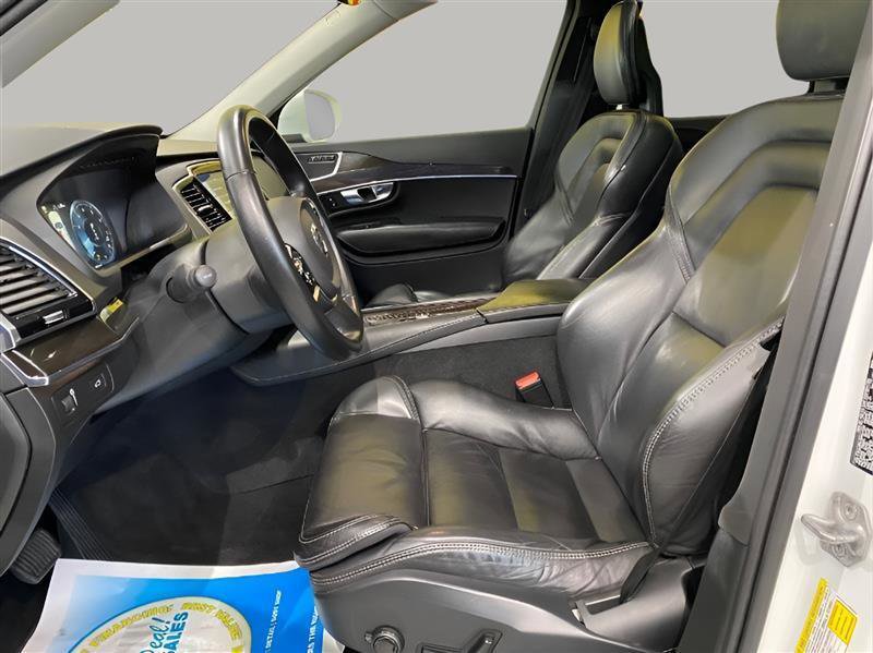 Used 2017 Volvo XC90 T6 Momentum w/ Vision Package image 22