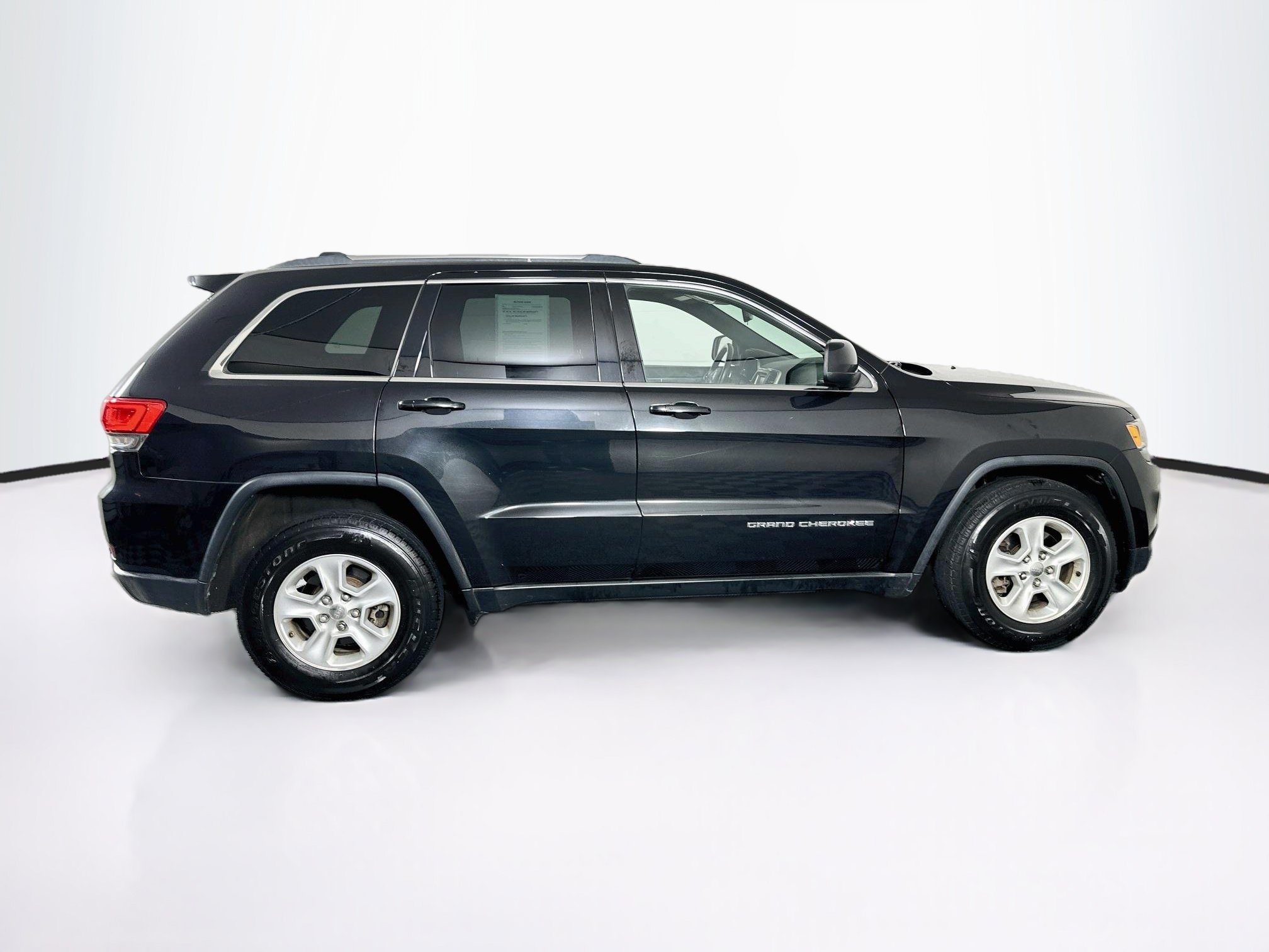 Used 2015 Jeep Grand Cherokee Laredo w/ Quick Order Package 23E AWD/4WD image 10