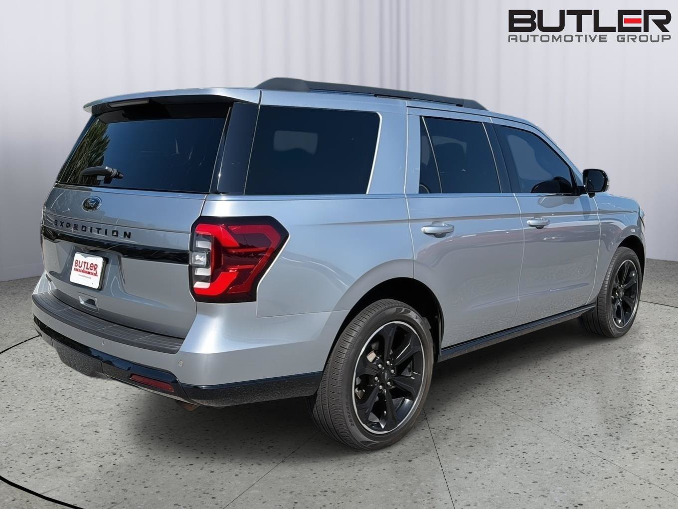 Used 2024 Ford Expedition Limited RWD image 6