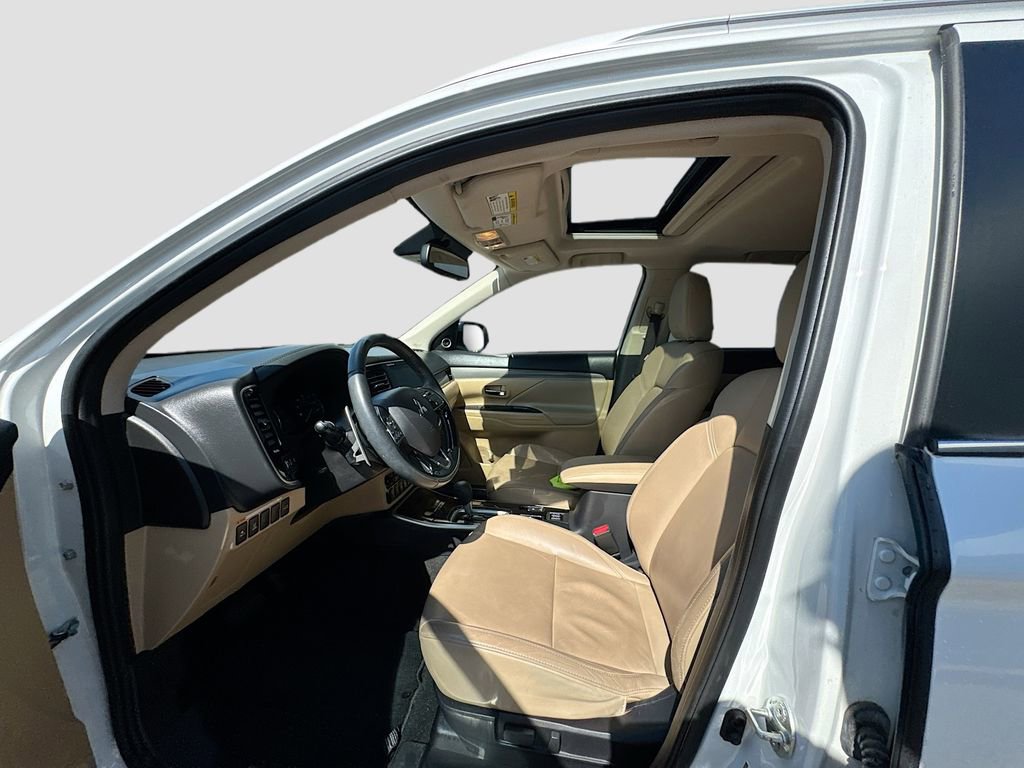 Used 2019 Mitsubishi Outlander GT image 19