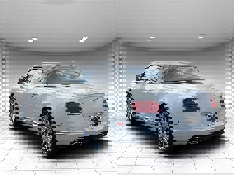 Used 2015 Bentley Continental GT image 4