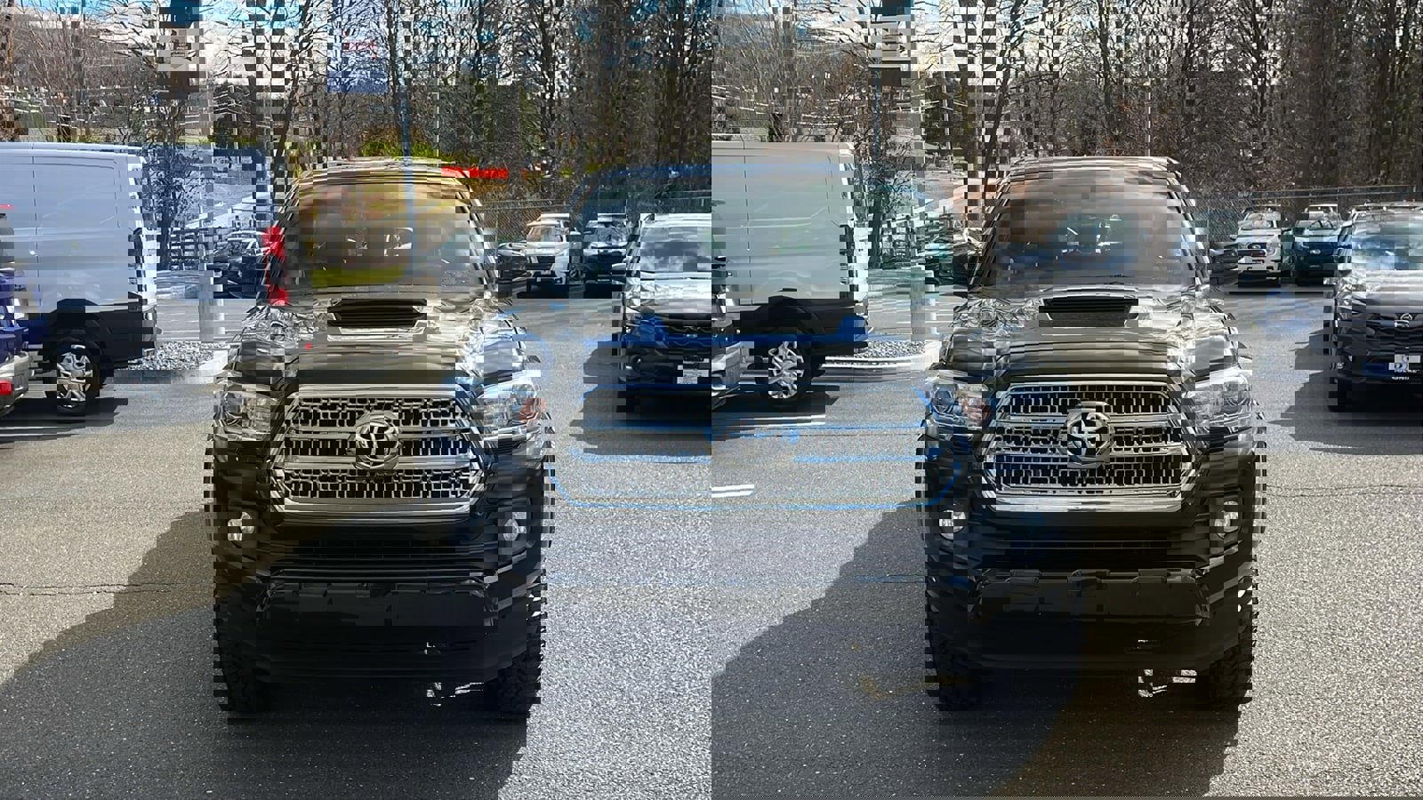 Used 2017 Toyota Tacoma TRD Sport image 4