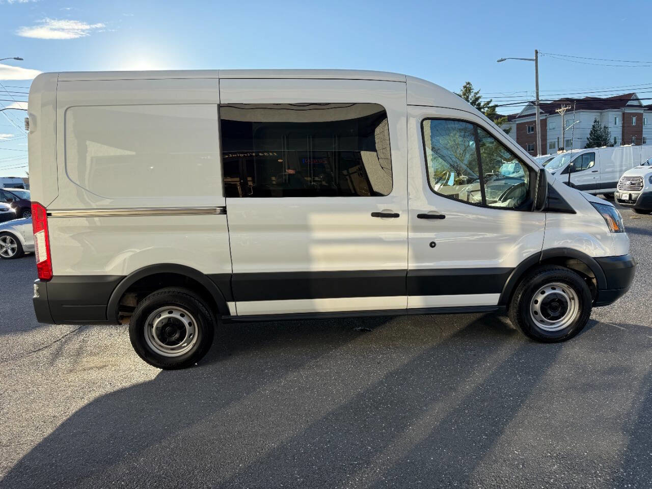 Used 2018 Ford Transit 250 130 Medium Roof image 32