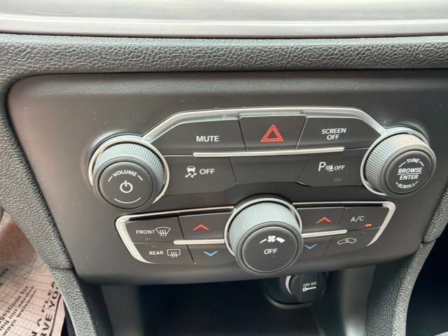 Used 2023 Dodge Charger SXT w/ Cold Weather Package RWD image 13
