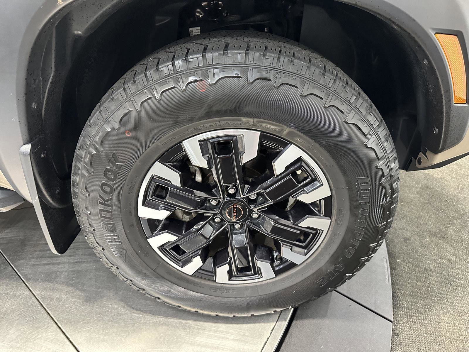 Used 2023 Nissan Frontier PRO-4X w/ Pro Convenience Package AWD/4WD image 12