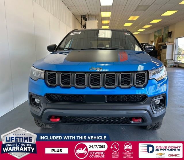 Used 2025 Jeep Compass Trailhawk image 11
