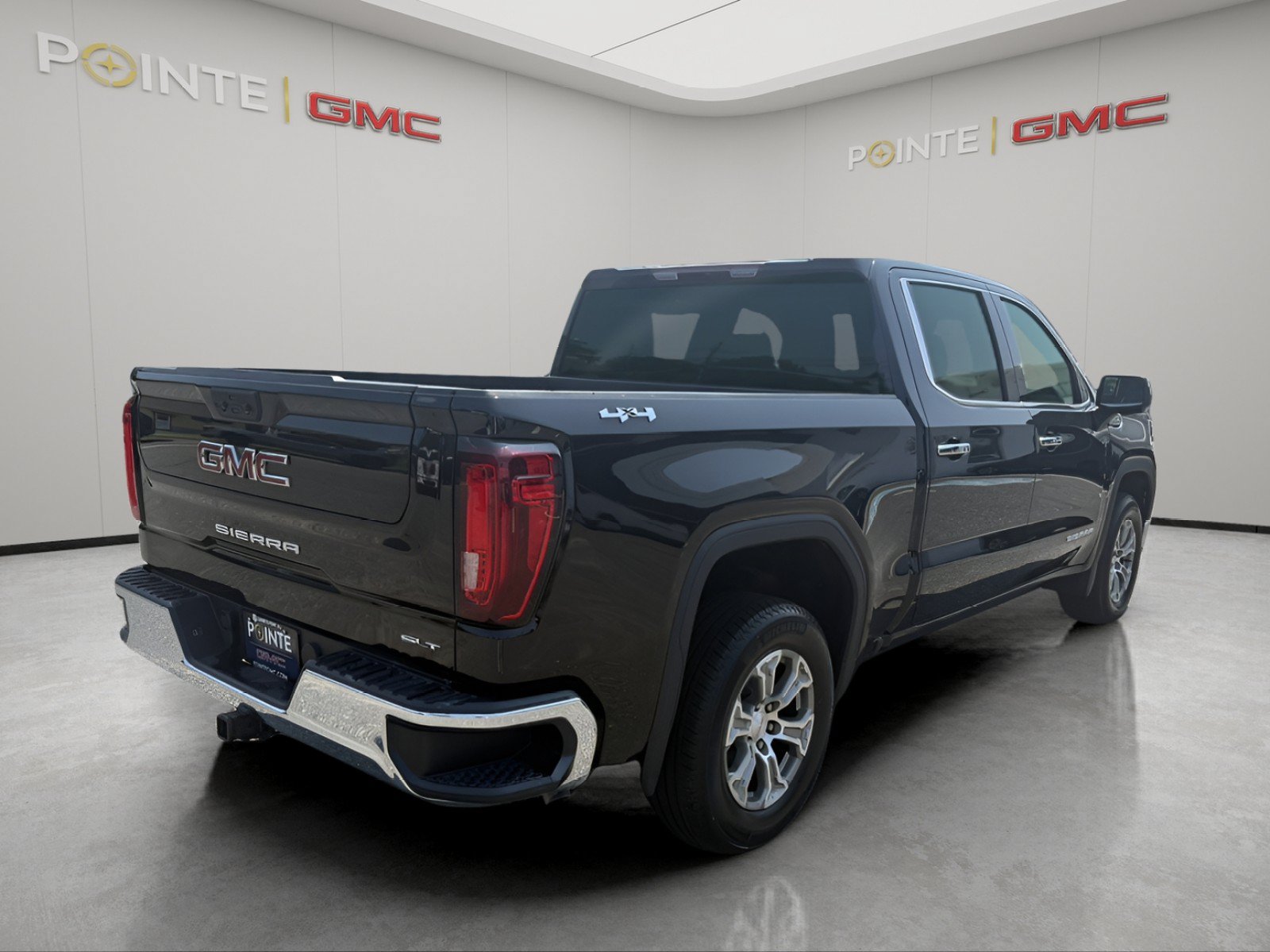 Used 2026 GMC Sierra 1500 SLT AWD/4WD image 5