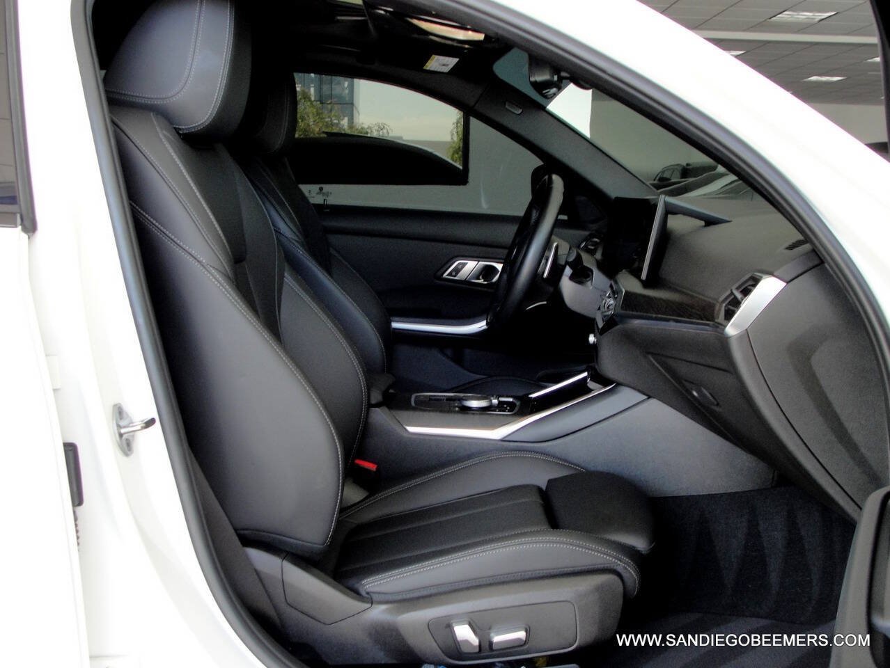 Used 2023 BMW 330i Sedan w/ M Sport Package RWD image 37