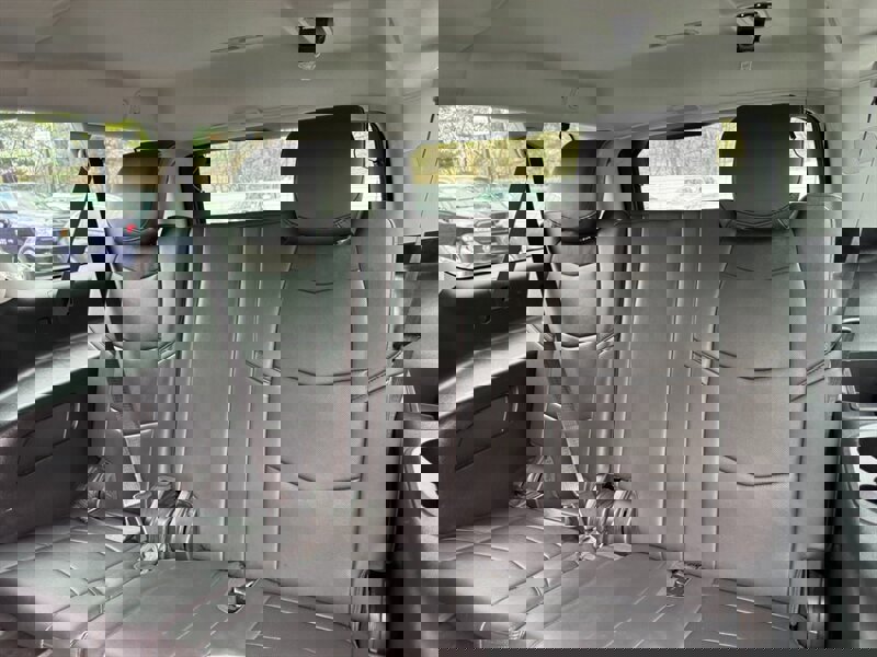 Used 2020 Cadillac Escalade ESV Premium Luxury image 41