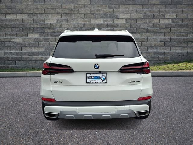 Used 2025 BMW X5 xDrive40i w/ Premium Package AWD/4WD image 5