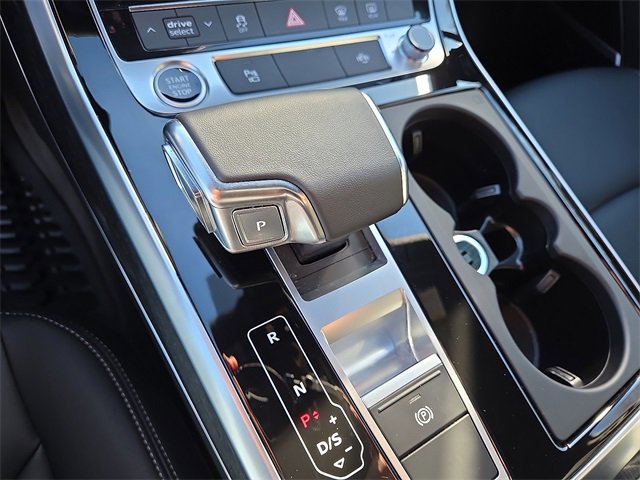 Certified 2025 Audi Q7 2.0T Premium w/ Convenience Plus Package image 16