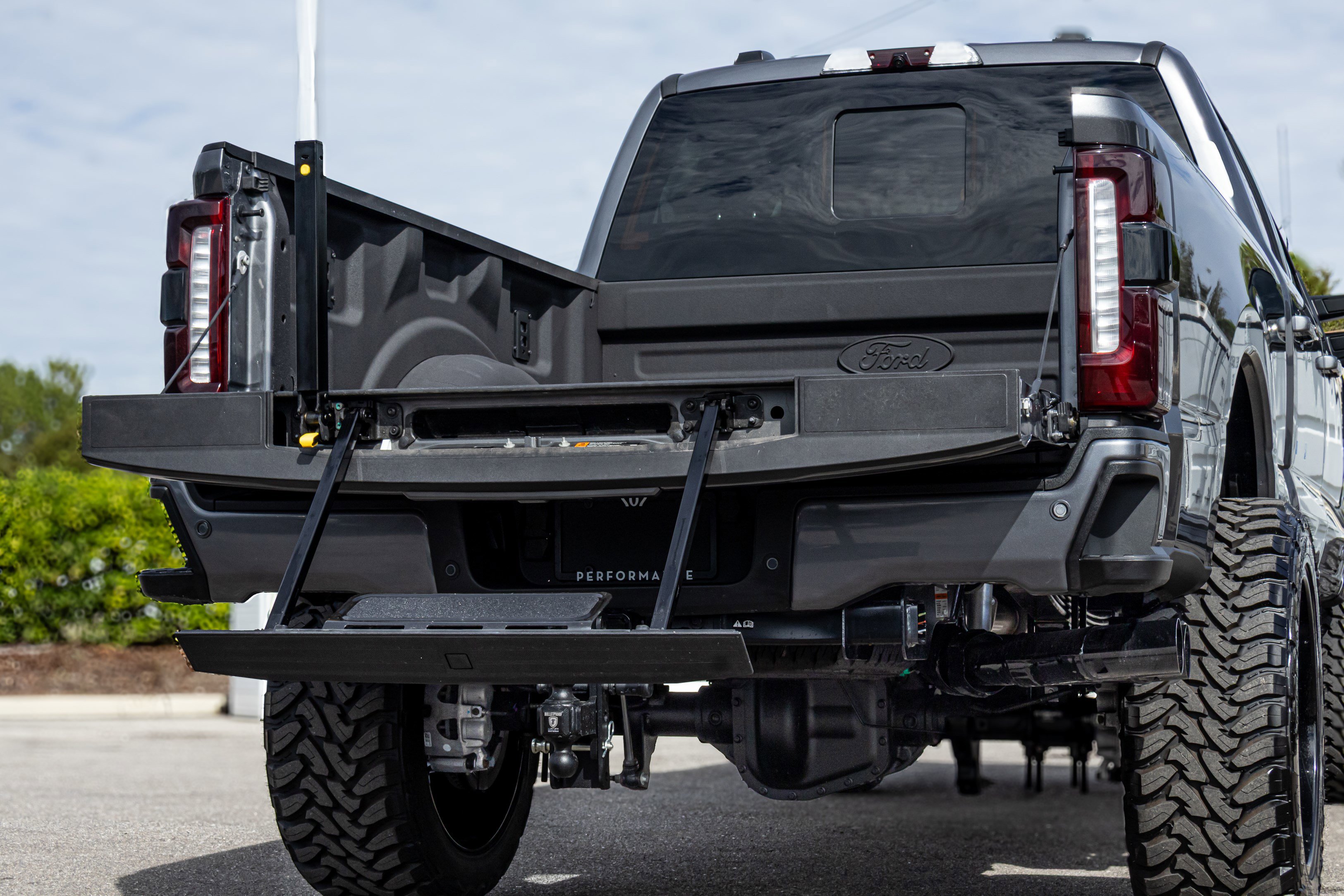 New 2025 Ford F250 Lariat w/ Lariat Ultimate Package image 24