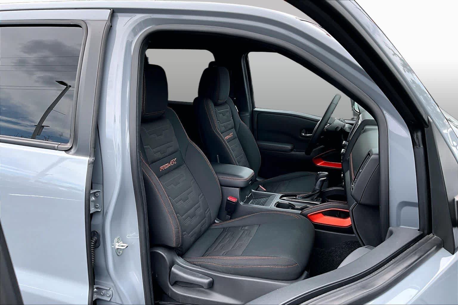 Used 2022 Nissan Frontier PRO-4X AWD/4WD image 9