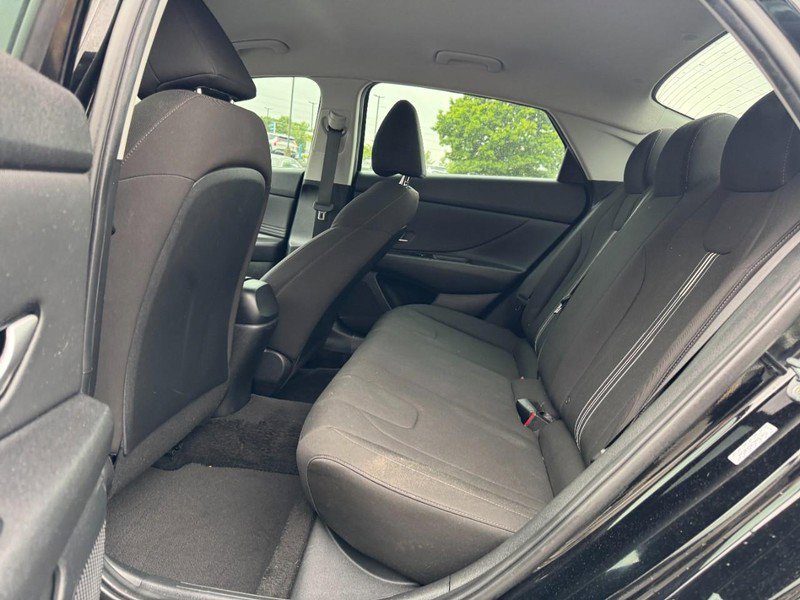 Used 2023 Hyundai Elantra SEL w/ Convenience Package FWD image 10
