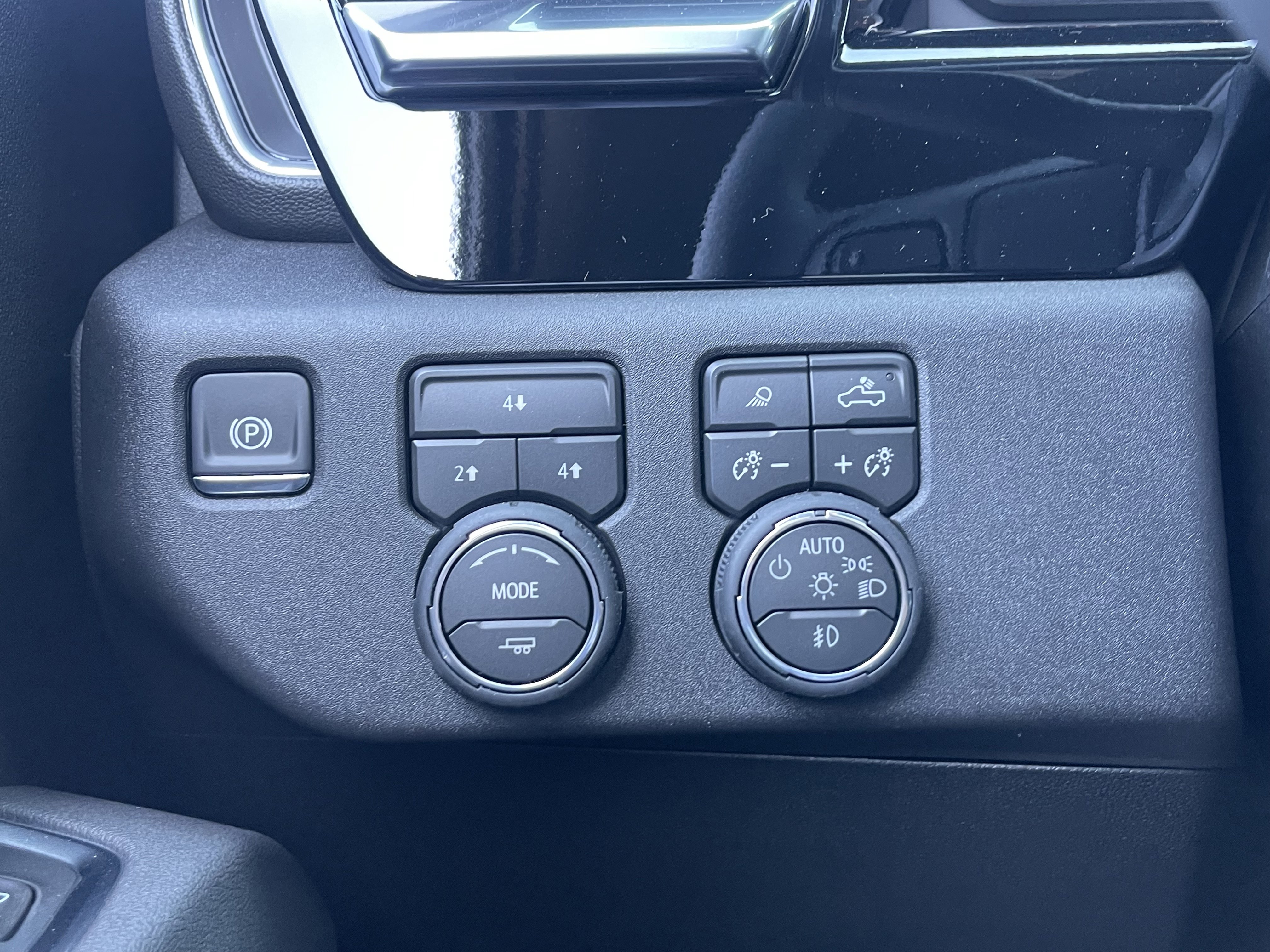 New 2026 Chevrolet Silverado 2500 LT w/ Z71 Chrome Sport Edition image 33