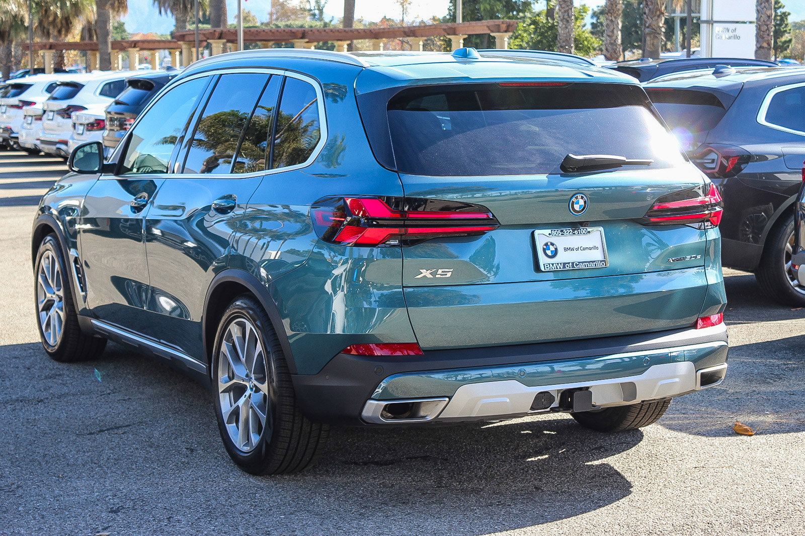 Used 2025 BMW X5 xDrive50e image 4