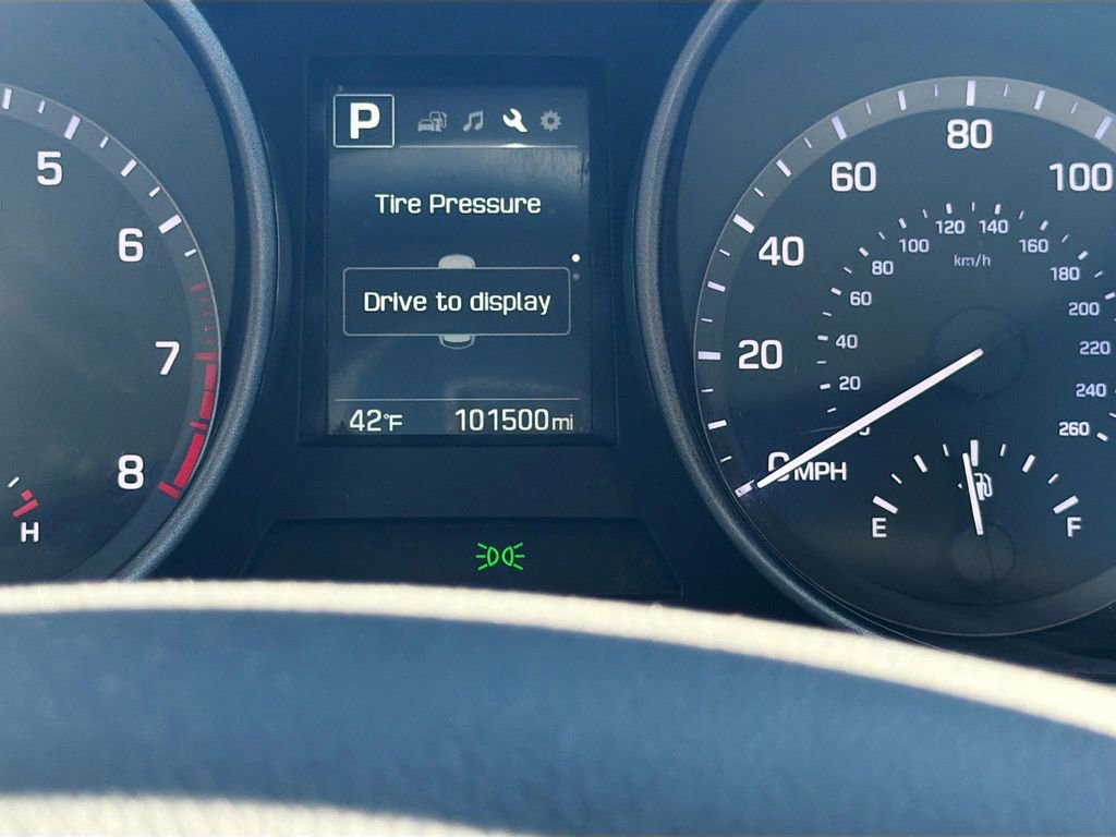 Used 2017 Hyundai Santa Fe Sport image 13